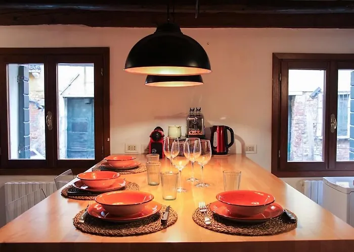Erbe Canal View Private House